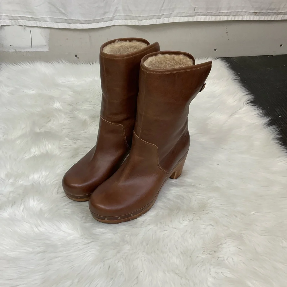 UGG Women's Chestnut Brown Lynnea Leather Boots Size 8 - Picture 5 of 13